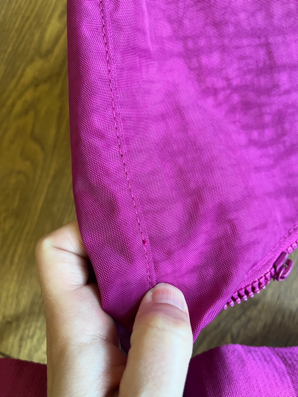 BAGGU Deep Fuchsia Medium Crescent BNWT - Picture 11 of 12